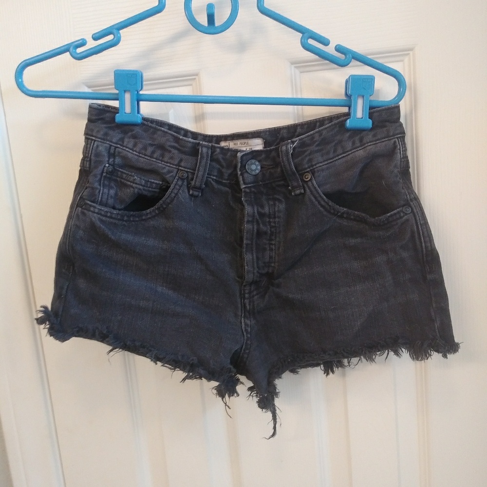 FREE PEOPLE shorts size 26
